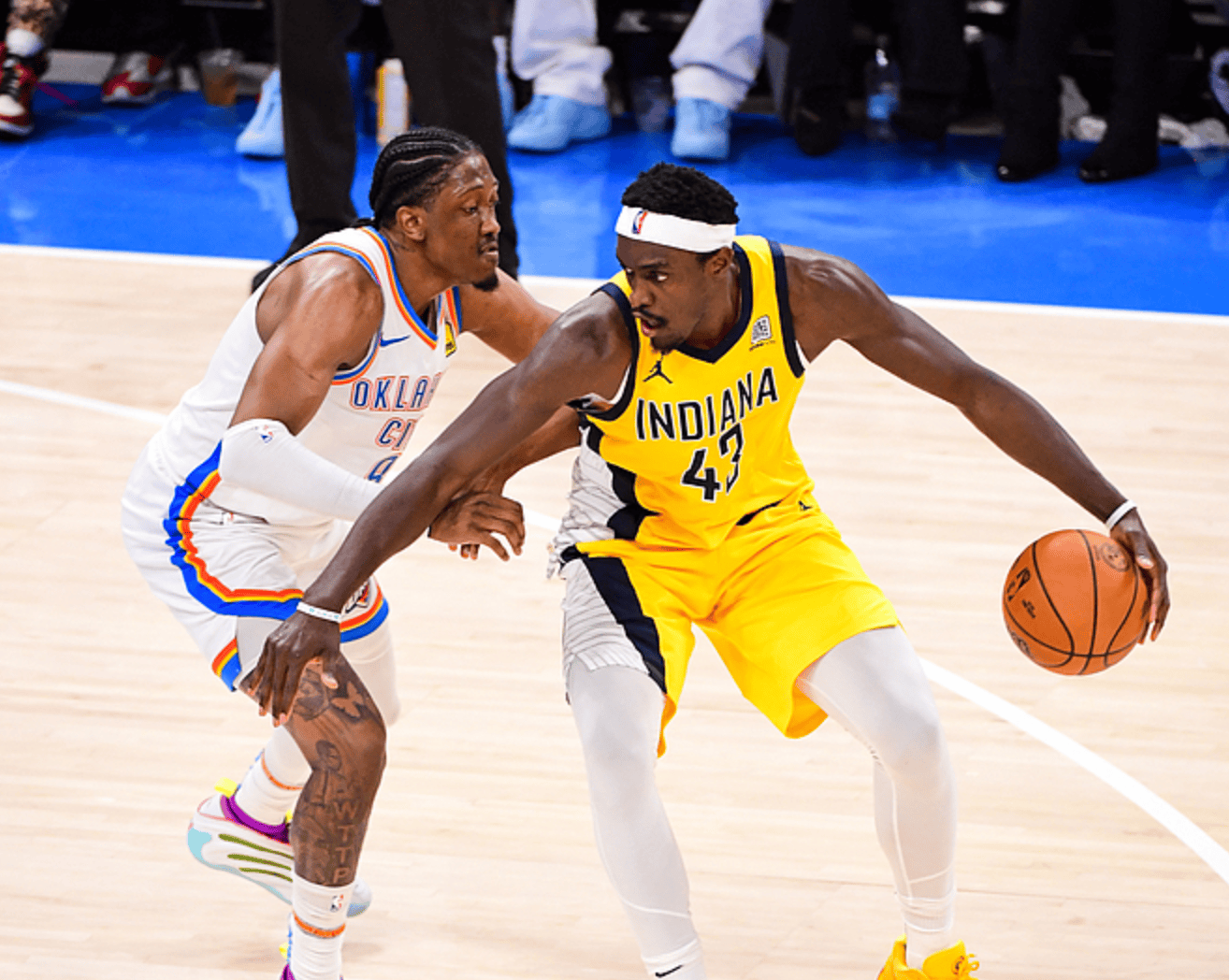 字母哥连续三场比赛得分超过突破纪录，曼联挑战极限！的简单介绍